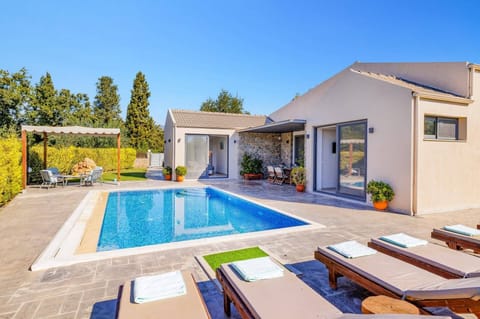 Villa Oras Corfu Tomas image