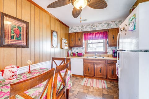 Kitchen & Dining Area | Central Air Conditioning & Heating