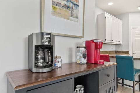 Coffee Bar l Keurig Coffee l Drip Coffee