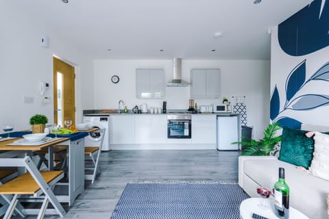 Deluxe Apartment | Living area