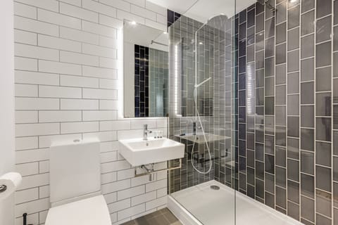 The Water - Luxury 2 Bed Apt (1)