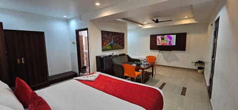 Suite | 1 bedroom, iron/ironing board, free WiFi, bed sheets