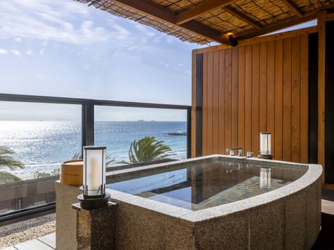 Presidential Twin Room, Ocean View | Bathroom | Separate tub and shower, towels