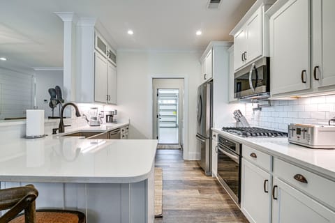 House (4 Bedrooms) | Interior