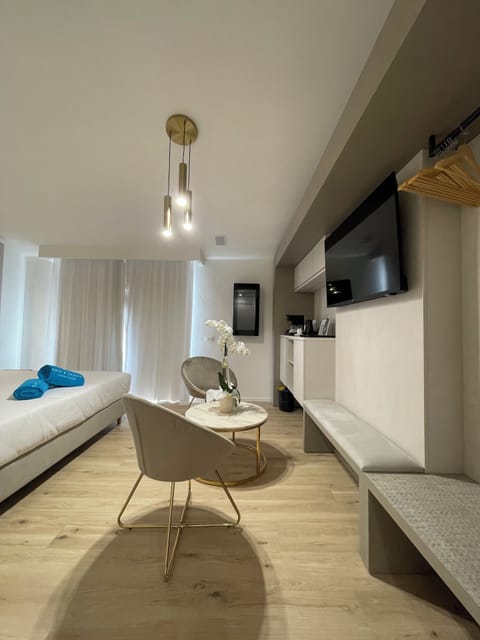 Luxury Room, 1 King Bed, Private Pool | In-room safe, desk, laptop workspace, blackout drapes