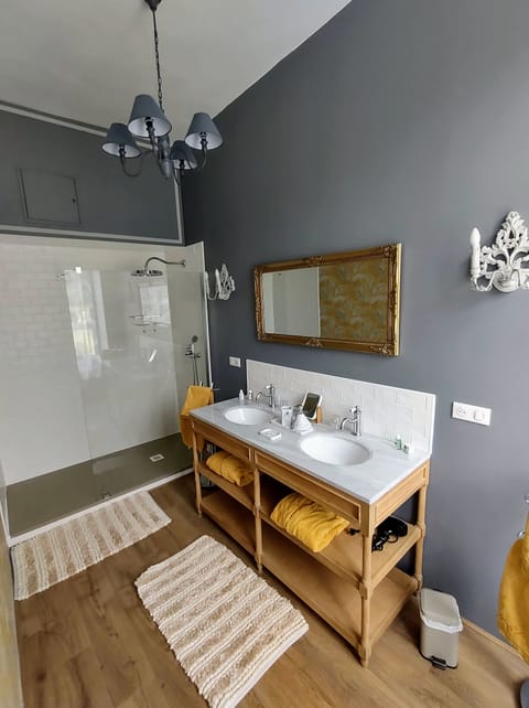 Deluxe Double Room, 1 Queen Bed, Private Bathroom, Garden View | Blackout drapes, soundproofing, iron/ironing board, free WiFi