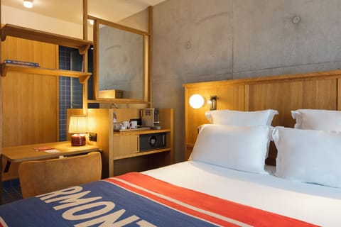 Superior Room | Premium bedding, in-room safe, desk, laptop workspace