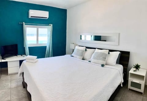 CLin 101 Casita Linda - 1 King / 1 Futon 1st Floor | Individually decorated, individually furnished