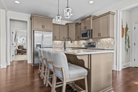 Main floor - Kitchen