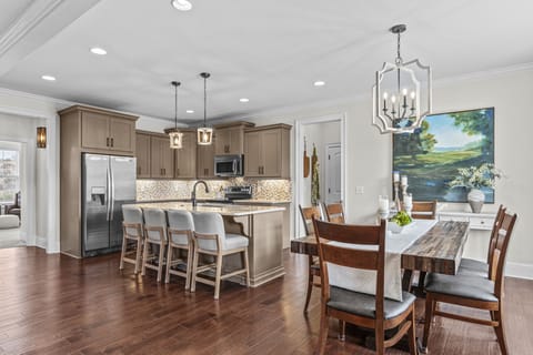 Main Floor - Eating and Dining Area