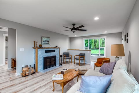 Gardiner Vacation Rental | 3BR | 2BA | Stairs Required | 2,143 Sq Ft