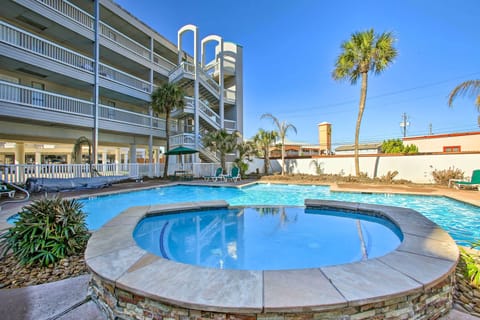 Galveston Vacation Rental | 1BR | 1BA | Elevator Access | 462 Sq Ft