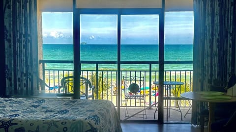 Oceanfront Studio 🌴