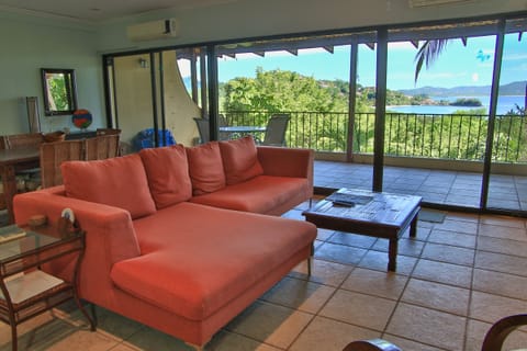  Spacious, comfortable and awesome views from every angle in the condo