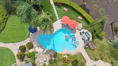 A bird’s eye view of the entire, very impressive property
