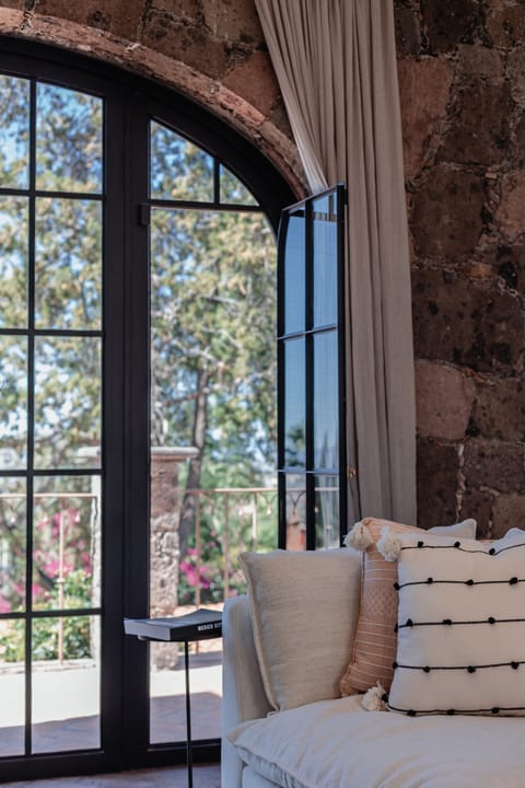 Exclusive Villa, 3 Bedrooms, Fireplace, Valley View | Living area | Smart TV, fireplace, Netflix, streaming services