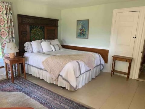 Queen bedroom on main floor