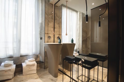 San Pietro - Luxury Room | Bathroom | Designer toiletries, hair dryer, bathrobes, slippers