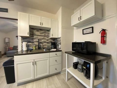 Cb5c3631 c1c9 4796 b68d d19428f6d57a