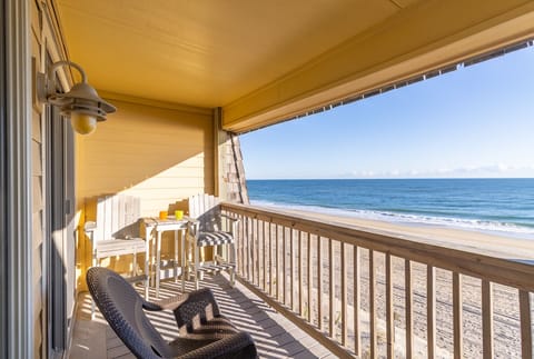 Private Oceanfront Balcony