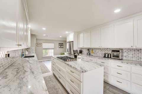Kitchen | Cooking Basics | Dishwasher | 1st Floor