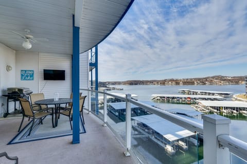 Lake Ozark Vacation Rental | 2BR | 2BA | Step-Free Access | 1,100 Sq Ft