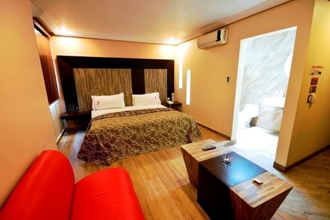 Elite Room | In-room safe, free WiFi, bed sheets