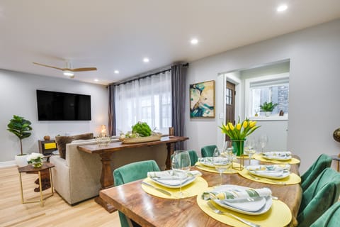 Chicago Vacation Rental | 4BR | 3.5BA | 1,800 Sq Ft | Stairs Required