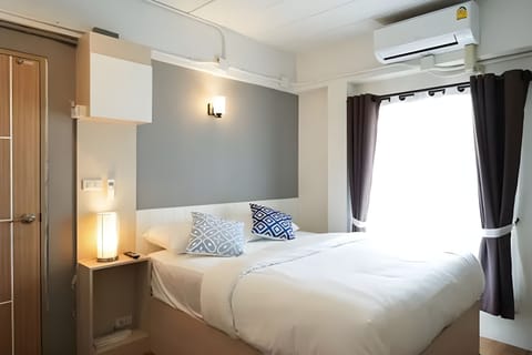 Standard Double Room | Desk, free WiFi, bed sheets
