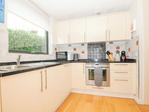 Fridge, dishwasher, electric kettle, toaster