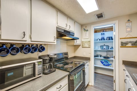 Kitchen | Cooking Basics | Dishwasher | Keurig Combo Drip & Pod Coffee Maker