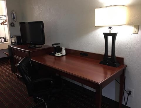 Deluxe 2 Double Beds in Music Valley image 2