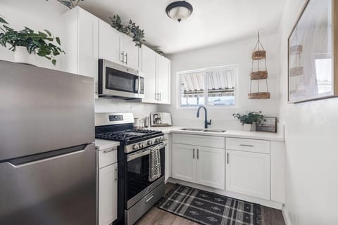 Small kitchen that should meet all of your needs while in Pacific Beach!
