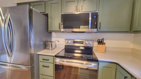 Enjoy new appliances in the kitchen and cook everyone a meal they'll remember!