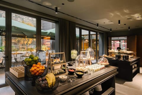 Daily buffet breakfast for a fee