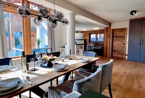 Design Chalet | In-room dining