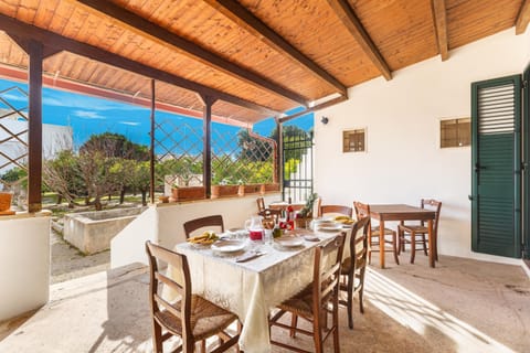 Villa | Terrace/patio