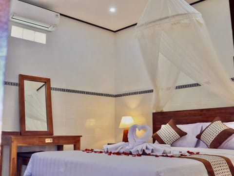 Standard Suite | 1 bedroom, desk, laptop workspace, free WiFi