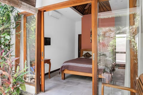 Standard Suite | 1 bedroom, desk, laptop workspace, WiFi (free)