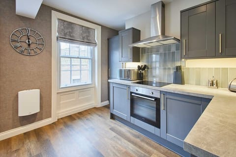 Anchor Reach, Whitby- Host & Stay