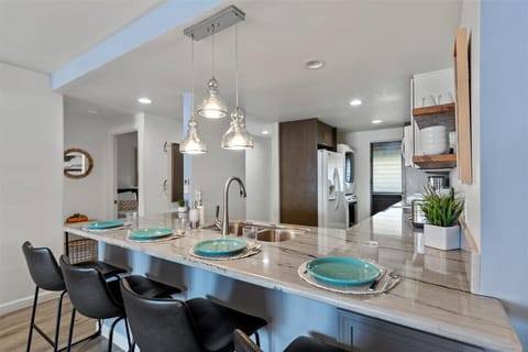 Seating for four in the kitchen