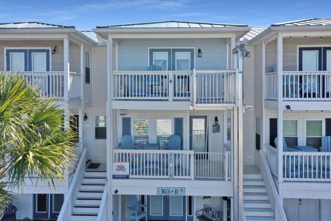 House, Multiple Beds (The Blue Pearl) | Exterior