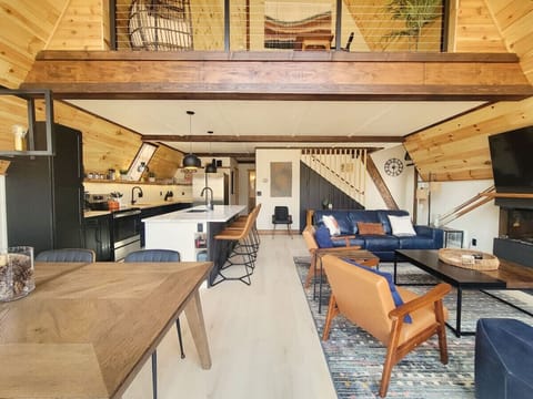 Open floor plan and view of loft