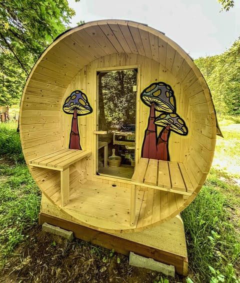 thumbnail_B36B9C2D-573D-4456-940C-A14DDDD23C0E