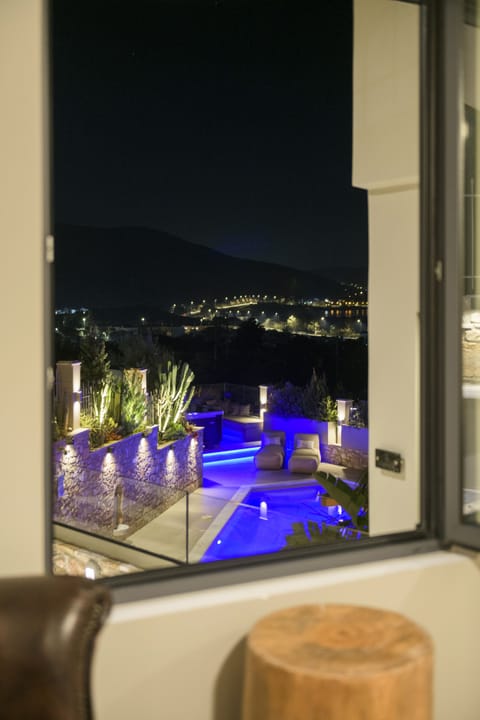 Deluxe Studio Suite, 1 Queen Bed, Partial Sea View, Poolside | View from room