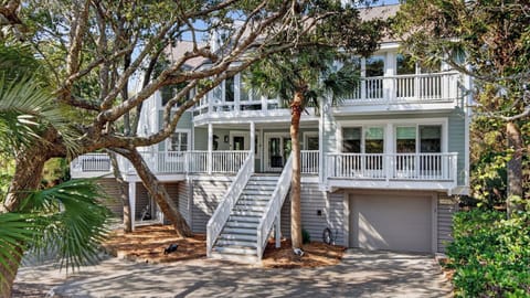 House (4 Bedrooms) | Front of property