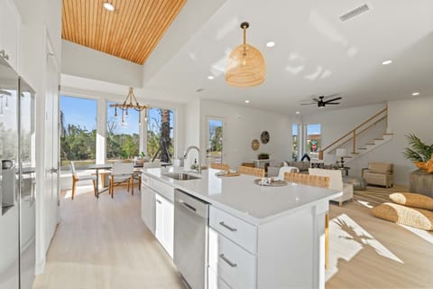 Step into luxury! Your very own beachside oasis, natural light, open-concept living, stunning views, spacious kitchen + More!