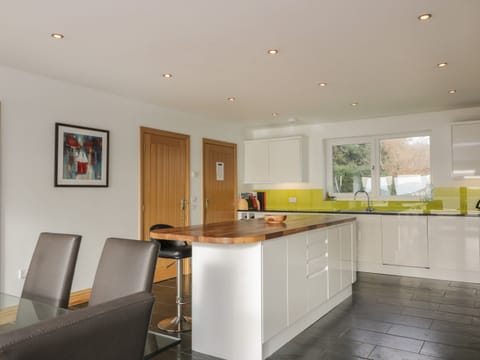 Fridge, electric kettle, toaster, cookware/dishes/utensils