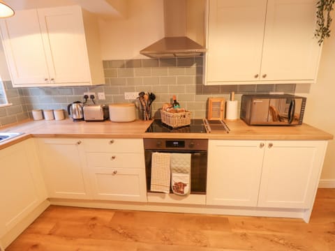 Fridge, dishwasher, electric kettle, toaster