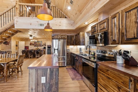 Large fully stocked kitchen, we even have 2 dishwashers!